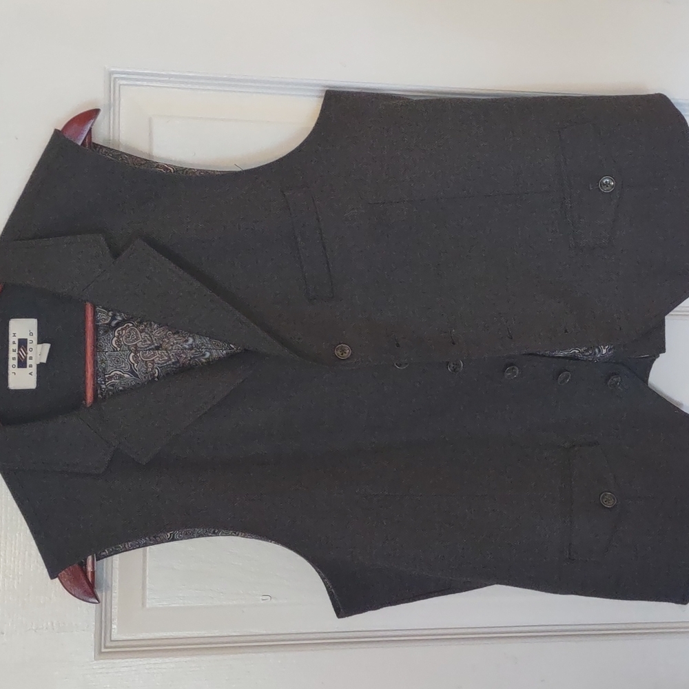 Joseph Abboud vest